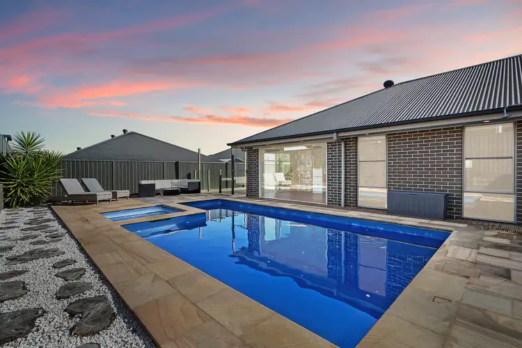 15 Discovery Circuit, Gregory Hills NSW 2557