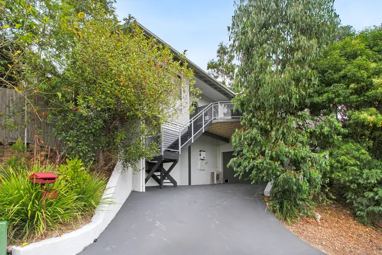 16 Sugarwood Place