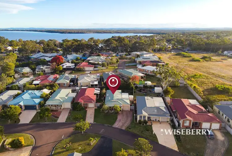 Second view of Homely house listing, 5 Winchester Drive, Lake Munmorah NSW 2259