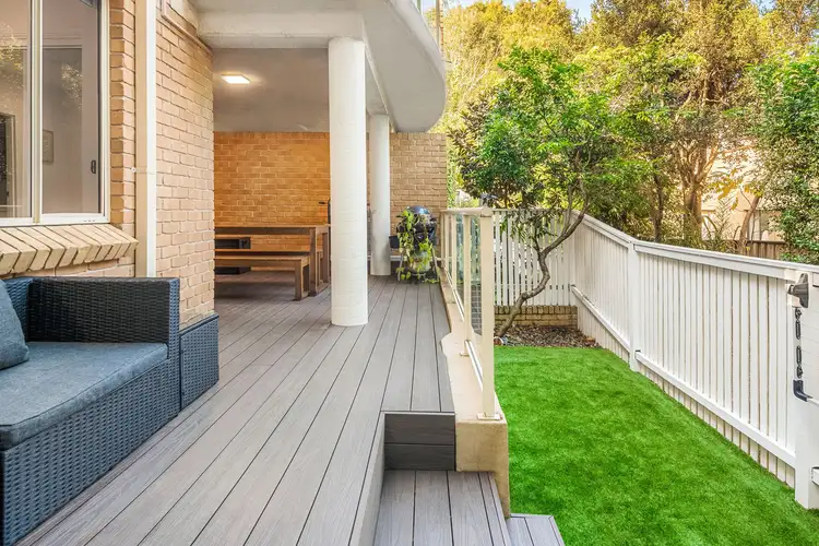 4/11 Gulliver Street