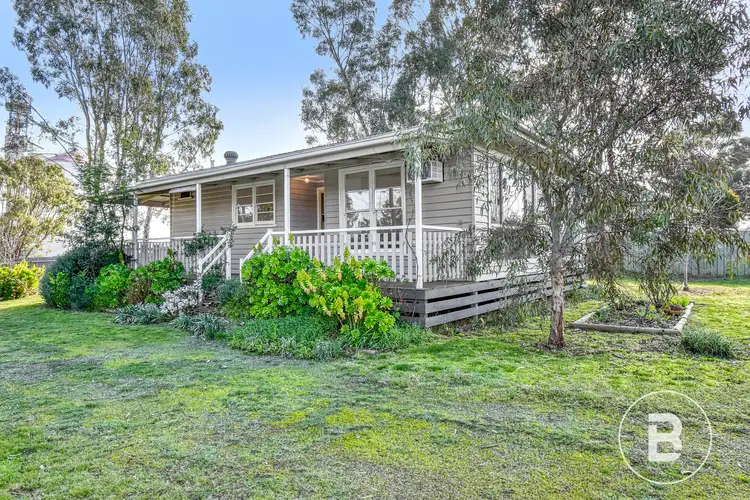 7 York Avenue, Avoca VIC 3467