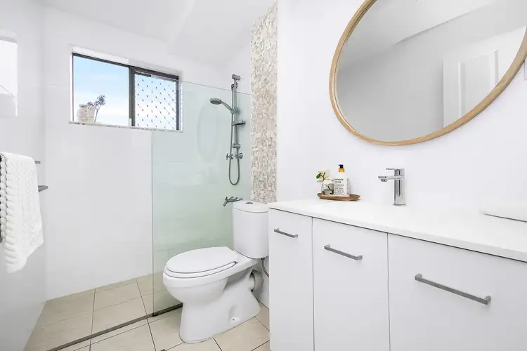 Fifth view of Homely unit listing, 2/30 Dee Why Parade, Dee Why NSW 2099