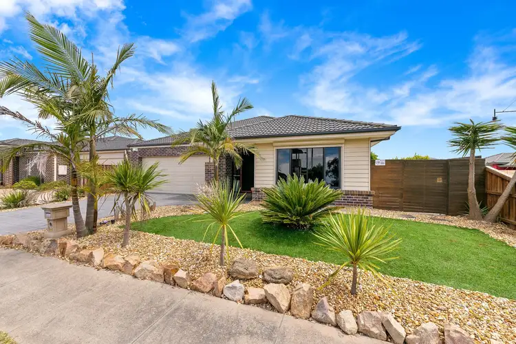 20 Olivebank Crescent, Cranbourne North VIC 3977