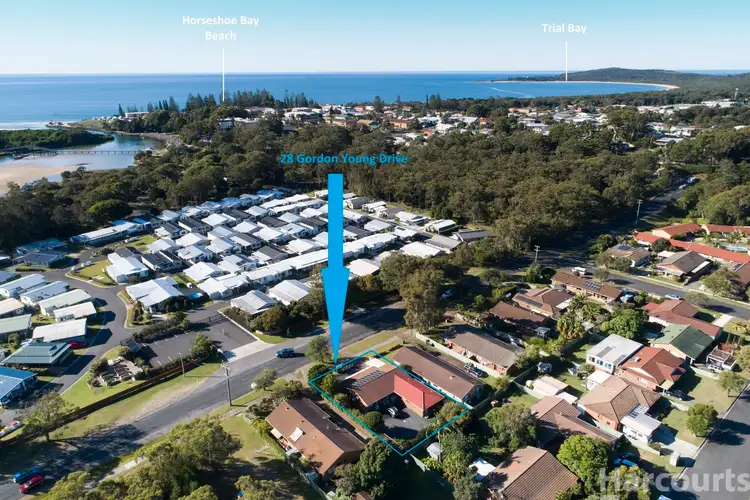28 Gordon Young Drive, South West Rocks NSW 2431
