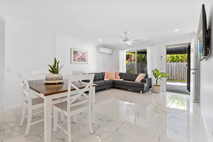 2/9 Galloway Drive, Ashmore QLD 4214