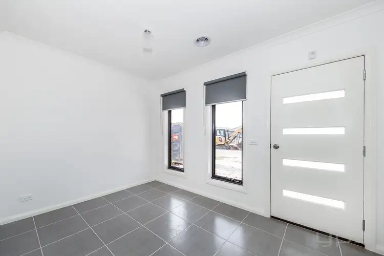Second view of Homely house listing, 5 Bridport Circuit, Tarneit VIC 3029