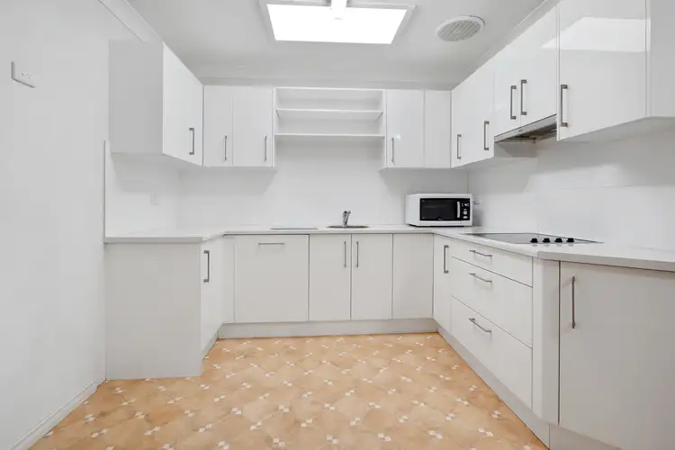 Fifth view of Homely unit listing, 2/200 Meredith Crescent, Raymond Terrace NSW 2324