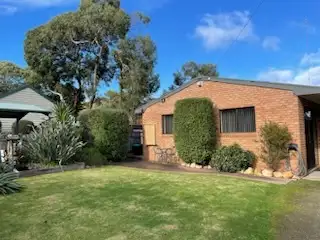 4 Kenneth Street