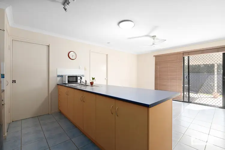 Sixth view of Homely unit listing, 21B Vicki Close, Emerald QLD 4720