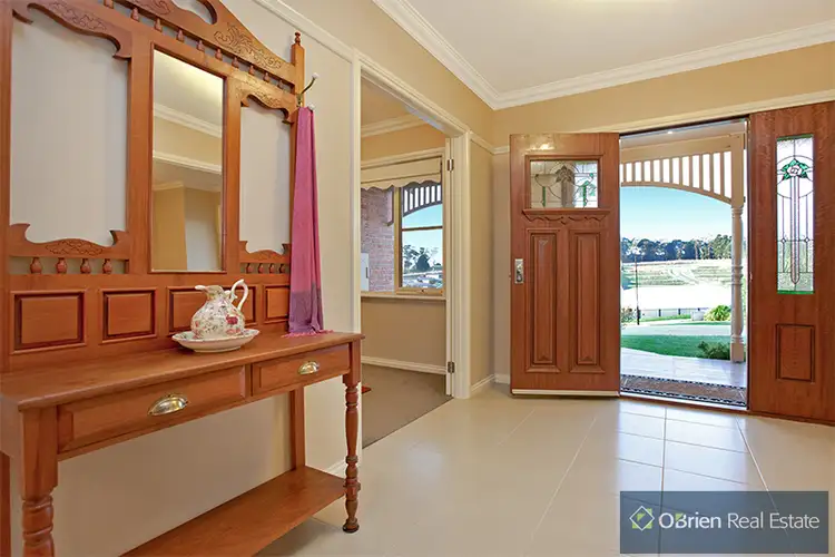Fifth view of Homely house listing, 10 Crystal Court, Drouin VIC 3818
