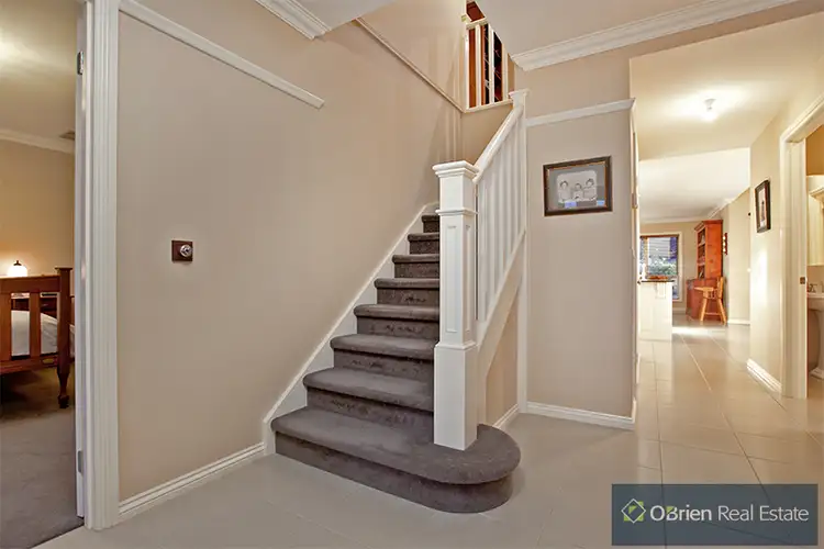 Seventh view of Homely house listing, 10 Crystal Court, Drouin VIC 3818