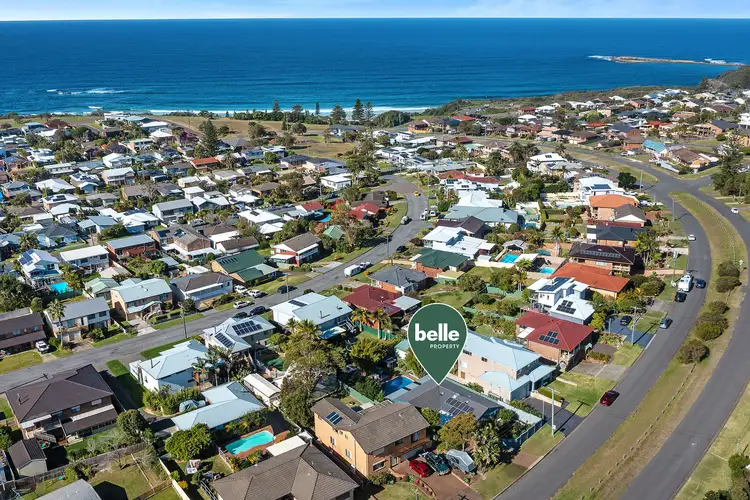 55 Park Avenue, Caves Beach NSW 2281