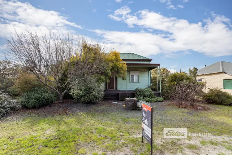 32 Bunbury Street, Collie WA 6225