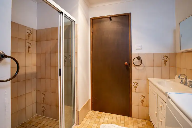 Sixth view of Homely unit listing, 1/653 Ryan Road, Glenroy NSW 2640