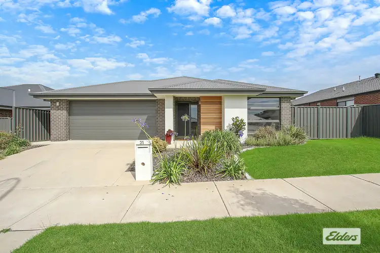 21 Hampshire Boulevard, Leneva VIC 3691