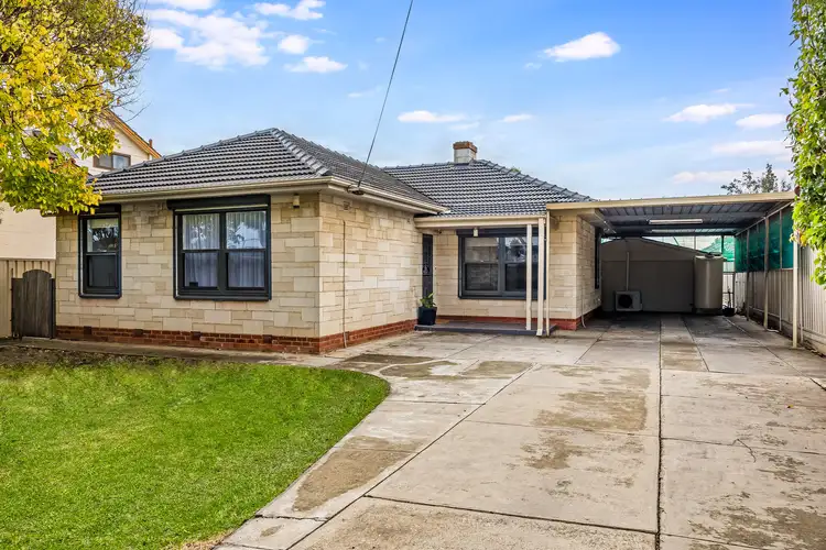 11 Sandison Avenue, Park Holme SA 5043