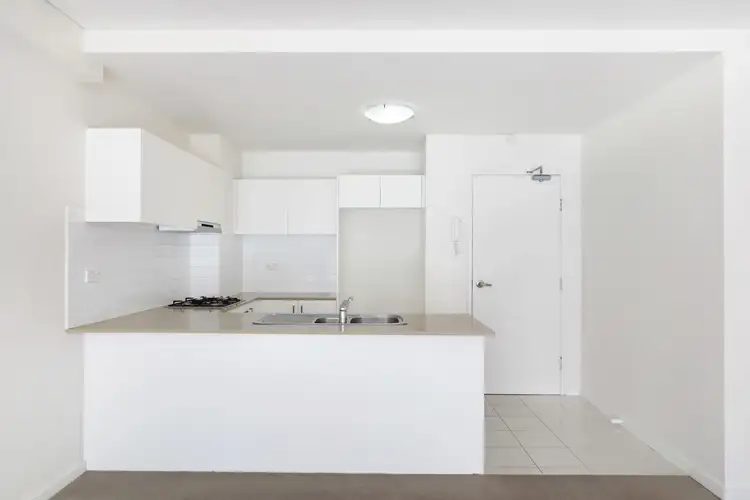 Third view of Homely unit listing, 2/11-15 Atchison Street, Wollongong NSW 2500