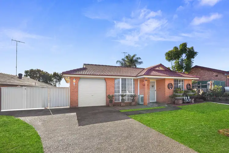 4 Trout Place, St Clair NSW 2759