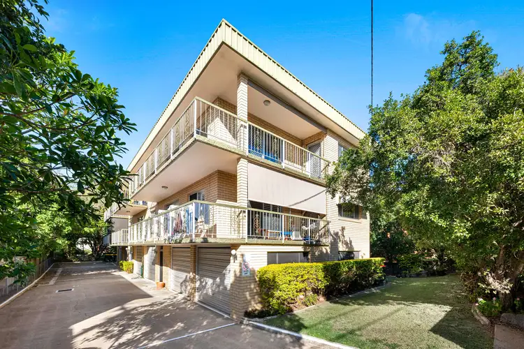 Main view of Homely unit listing, 2/117 Pembroke Road, Coorparoo QLD 4151