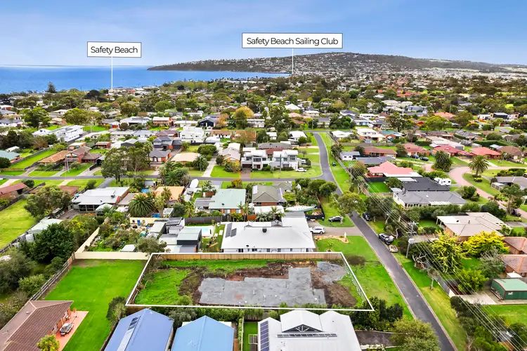 19 Mary Street, Safety Beach VIC 3936