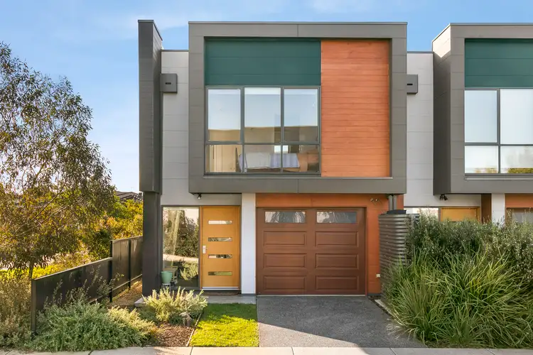 Main view of Homely townhouse listing, 21 Stonewood Circuit, Hadfield VIC 3046