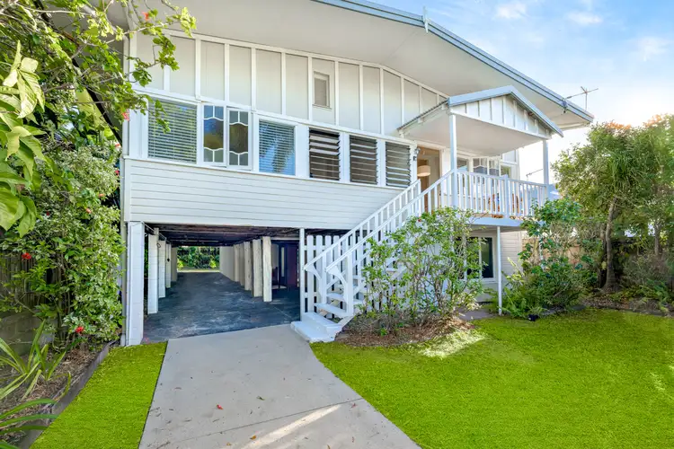 11 Ascot Avenue, Westcourt QLD 4870
