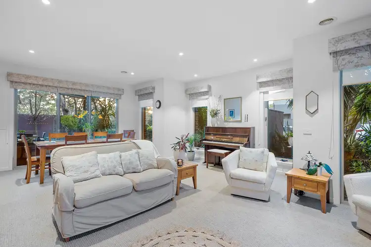 Third view of Homely house listing, 2 Breckenridge Place, Macleod VIC 3085