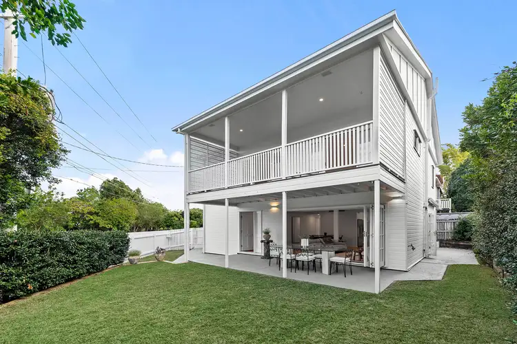 4 Jenolan Avenue, Hawthorne QLD 4171
