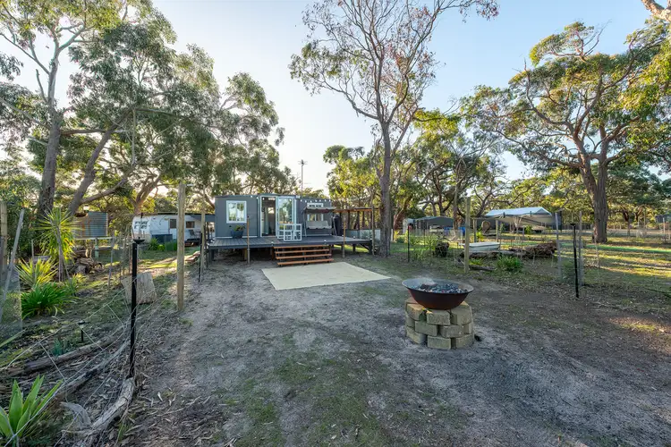 1 John Mcphees Drive, Toolondo VIC 3401