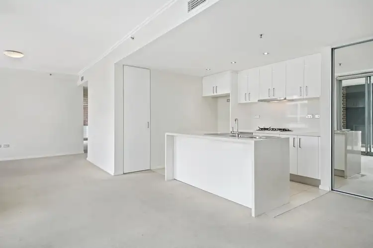 48/7 Bourke Street