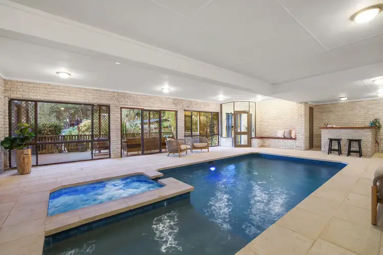 12 Parrendi Close