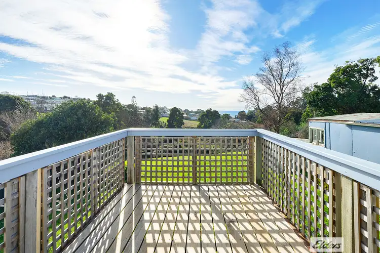 16 Linton Street, Upper Burnie TAS 7320