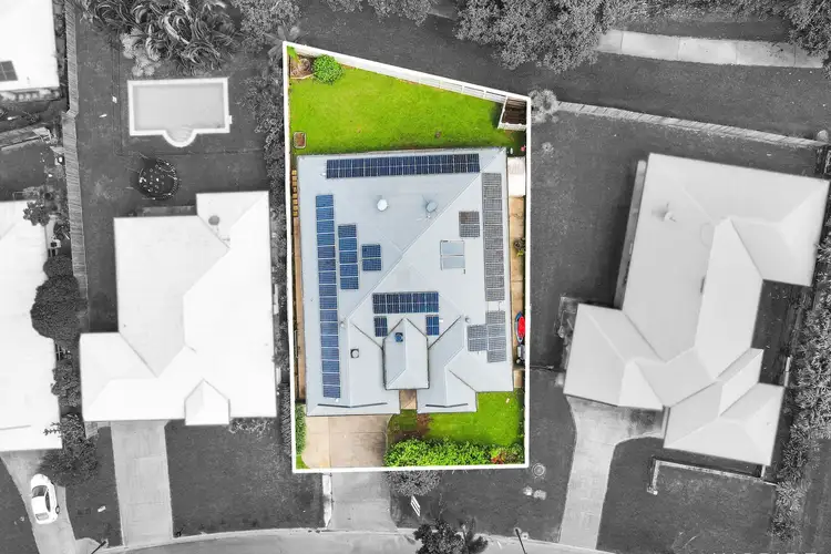 33 Goodsell Drive, Bentley Park QLD 4869
