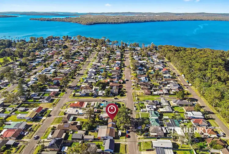 54 Catherine Street, Mannering Park NSW 2259