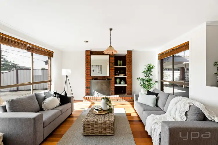 Fifth view of Homely house listing, 10 Citrus Close, Hoppers Crossing VIC 3029