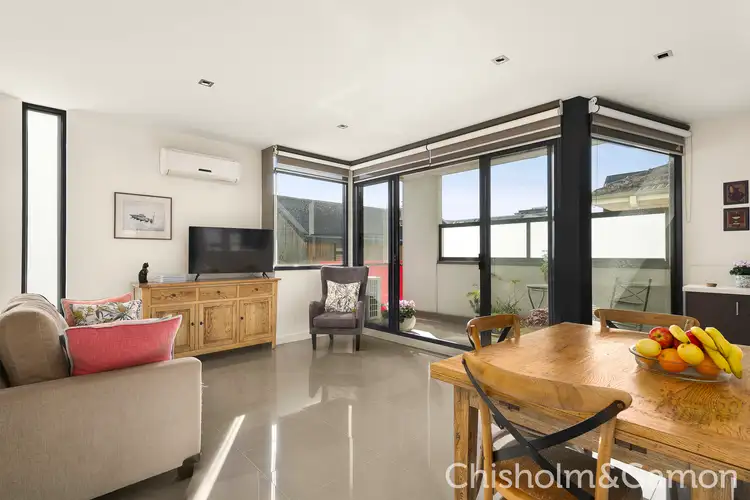 9/10 Docker Street, Elwood VIC 3184