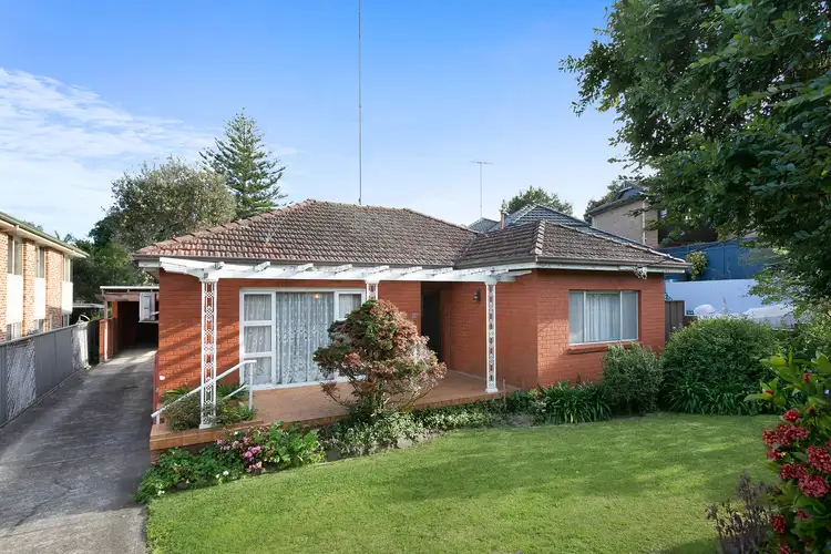 Second view of Homely house listing, 8a Wisdom Street, Connells Point NSW 2221