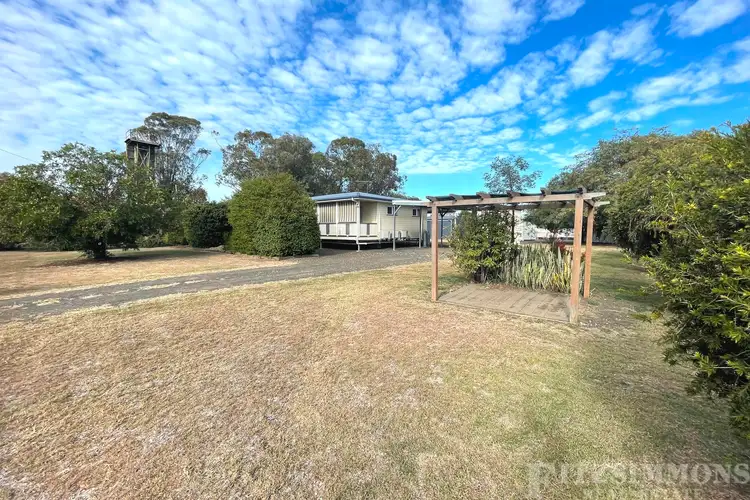 14 High Street, Jandowae QLD 4410