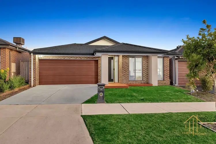 24 Keighery Drive, Clyde North VIC 3978