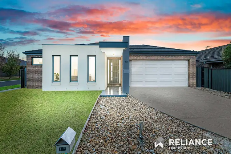 18 Yaramba Boulevard, Point Cook VIC 3030