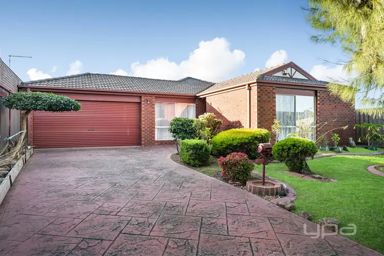 4 Taunton Place, Craigieburn VIC 3064