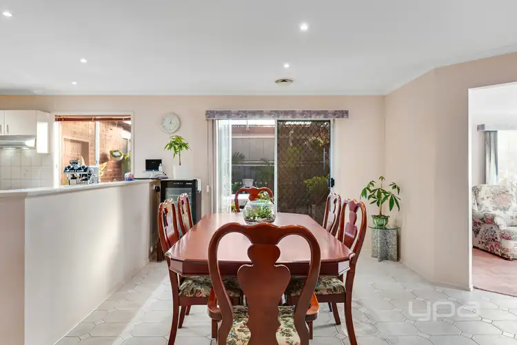 Fifth view of Homely house listing, 4 Taunton Place, Craigieburn VIC 3064