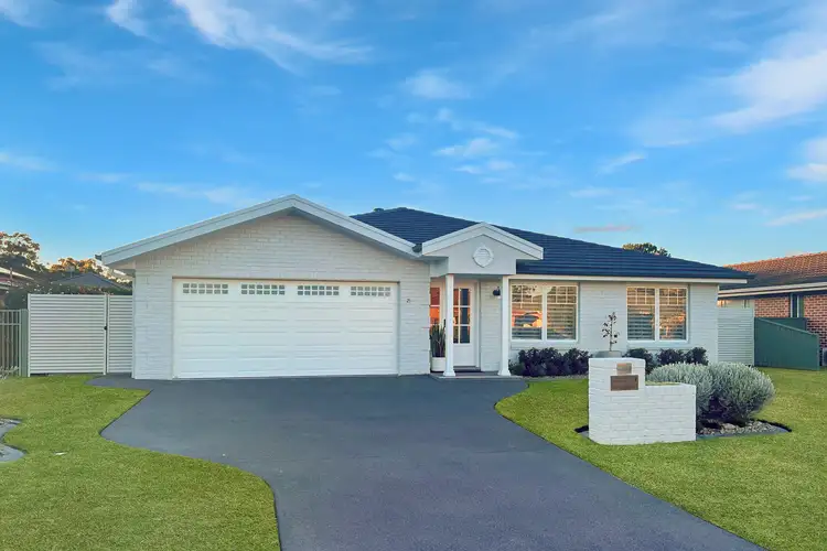25 Martin Circuit, Tea Gardens NSW 2324