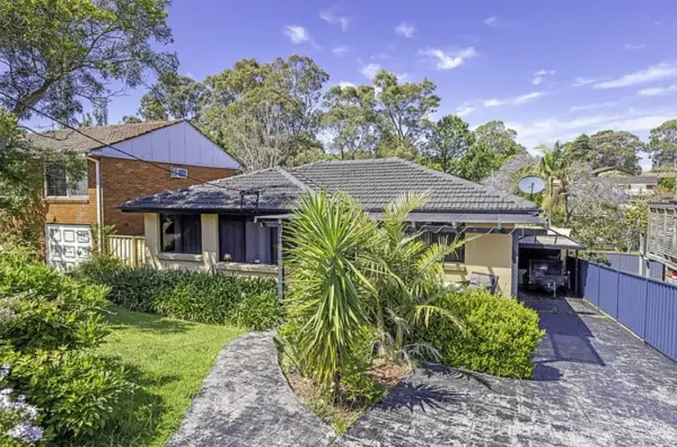 13 St Johns Avenue, Mangerton NSW 2500
