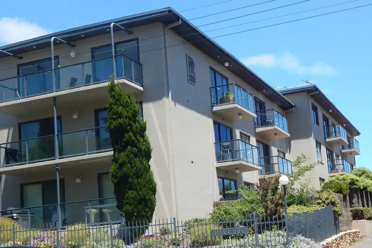 11/50 Eastern Beach Road