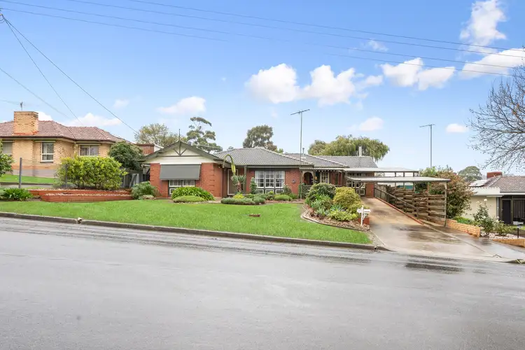 12 Melinda Road, Hackham SA 5163
