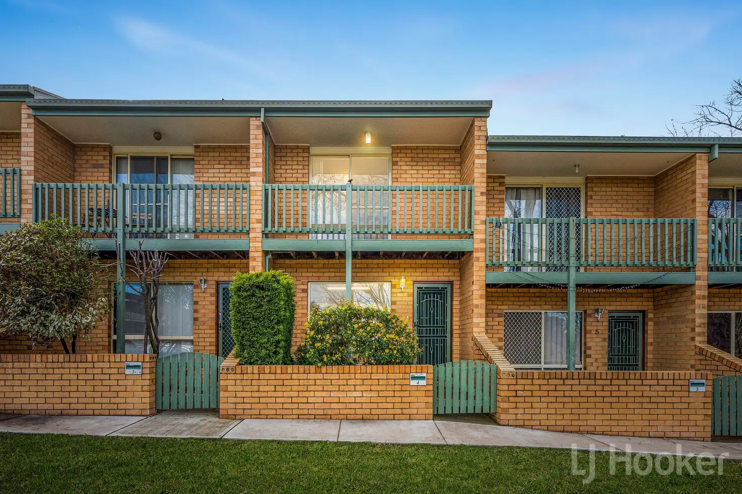 Main view of Homely townhouse listing, 4/4 Booth Street, Queanbeyan East NSW 2620