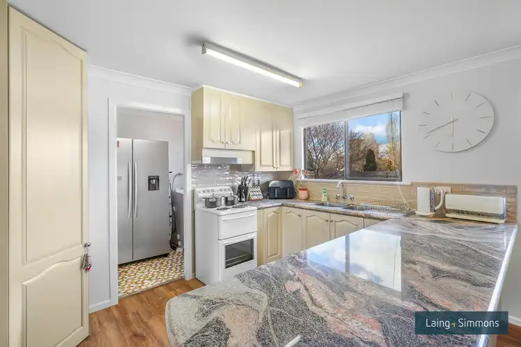 Sixth view of Homely house listing, 11 Hawthorne Close, Armidale NSW 2350