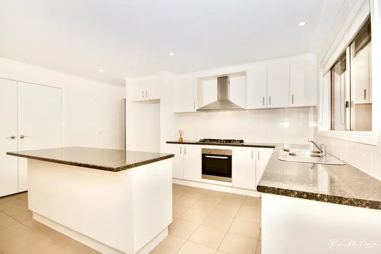 Fifth view of Homely house listing, 9 Wordsworth Court, Drouin VIC 3818