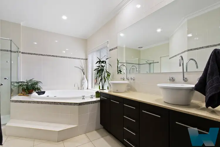 Fifth view of Homely house listing, 5 Parkes Court, Eastwood VIC 3875